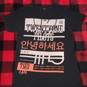 Twenty one pilots T-shirt